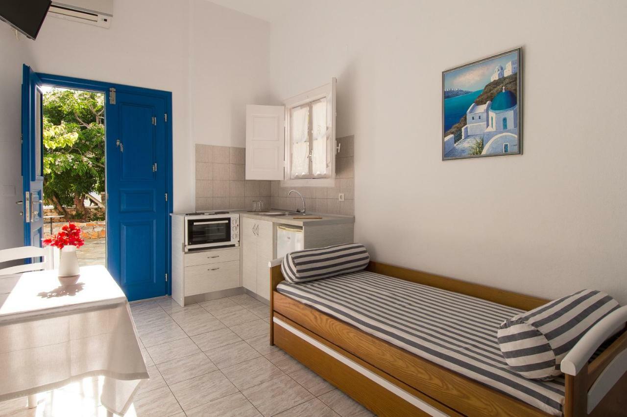 Evgenia Rooms And Apartments Folegandros Town Экстерьер фото